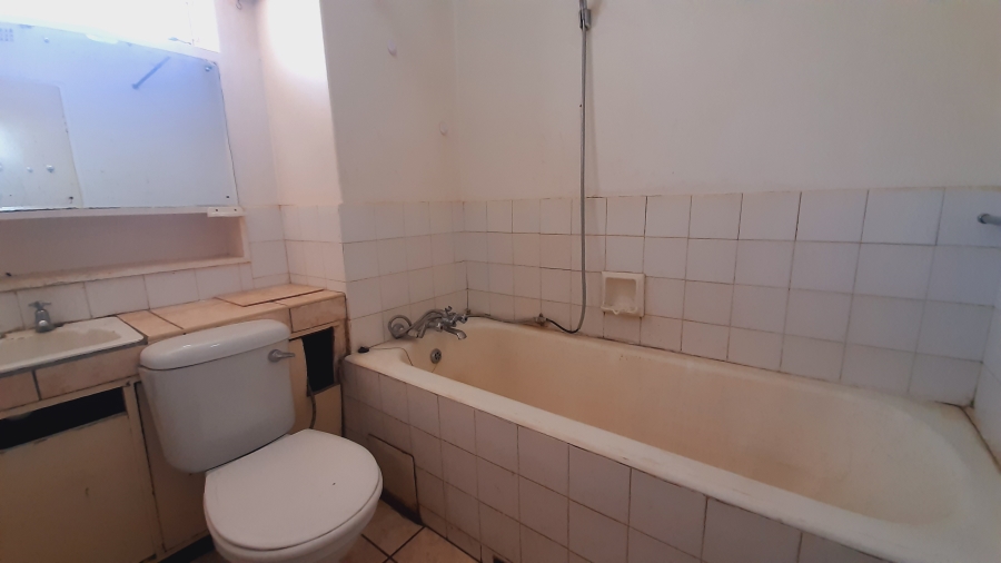 1 Bedroom Property for Sale in Potchefstroom North West